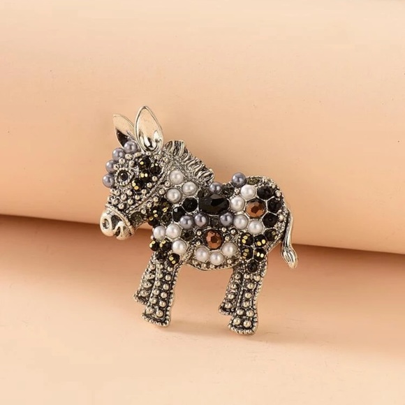 Kathrono Jewelry - ⭐️ Cute Faux Pearl Rhinestone Donkey Brooch ⭐️